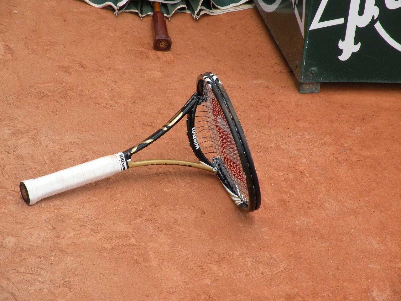 1740円 公式 テニスラケット